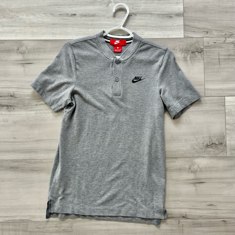 Nike Sportswear Grand Slam Short Sleeve Polo Shirt Size Small Gray Grey.
